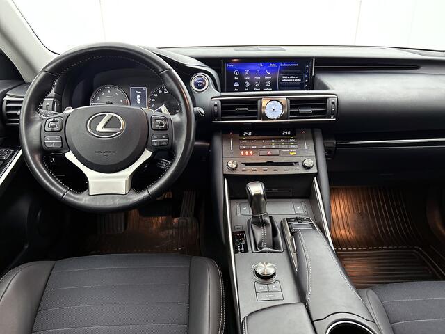 Lexus IS 300h Hybrid Business Line Pro | Quad-LED verlichting | Keyless Entry | Stoelverwarming |