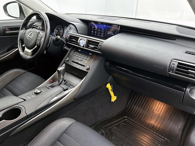 Lexus IS 300h Hybrid Business Line Pro | Quad-LED verlichting | Keyless Entry | Stoelverwarming |