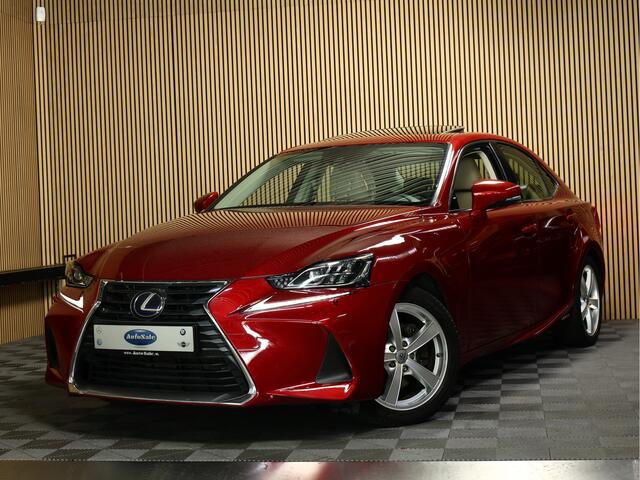 Lexus IS 300h Hybrid Business PANO MEMORY NAVI CRUISE STOEL+STUUR VW "18