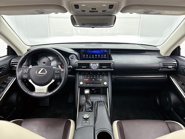 Lexus IS 300h Hybrid Luxury Line
