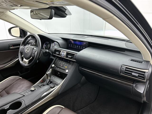 Lexus IS 300h Hybrid Luxury Line