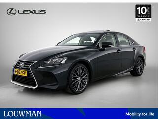 lexus-is-300h-hybrid-luxury-line