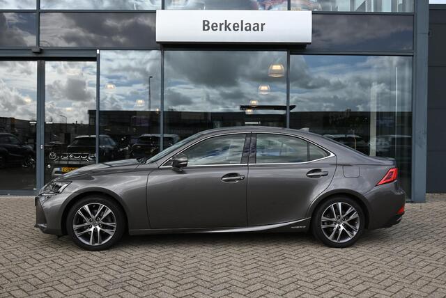 Lexus IS 300h Hybrid Business Line Pro | NL Auto | Dealer onderhouden