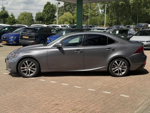 Lexus IS 300h Hybrid Business Line AUTOMAAT| CAMERA| AIRCO/ECC| CRUISECONTROL| PARKEERSENSOREN| LM-VELGEN