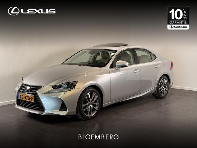 Lexus IS 300h Hybrid Business Line | Trekhaak | Parkeersensoren voor - en achter | Schuif - / kanteldak |