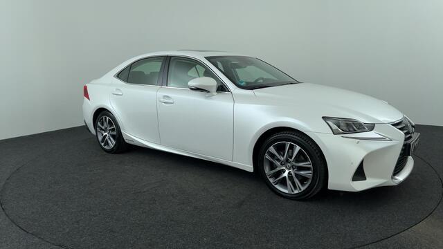 Lexus IS 300h Hybrid Business Line