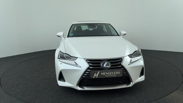 Lexus IS 300h Hybrid Business Line