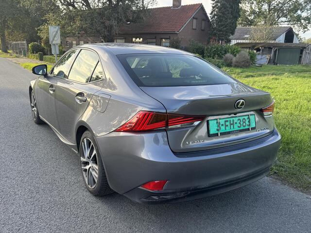 Lexus IS 300h Facelift (Nw beurt + nw HHC!) Xenon