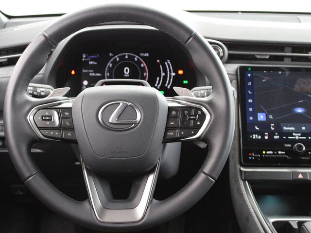 Lexus LBX Cool | Lexus Link Pro | El. stoelverstelling | Stoel- en stuurverwarming | Leer/ Alcantara |