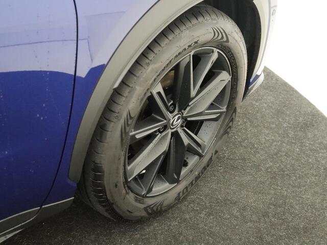 Lexus LBX Original Edition 2WD | Head-up display | Full LED | 360 Camera | Navigatie | Adaptive Cruise Control | Stoelverwarming