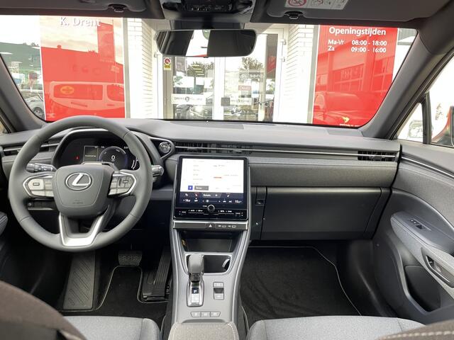 Lexus LBX Comfort & safety pack 2WD | Sensoren v/a | Stoelverwarming | Dod