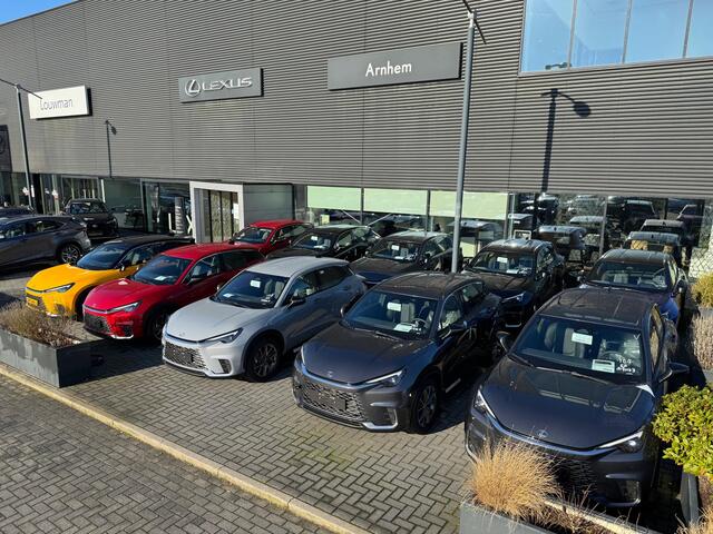 Lexus LBX Elegant 2WD | Direct leverbaar | Tech Pack |