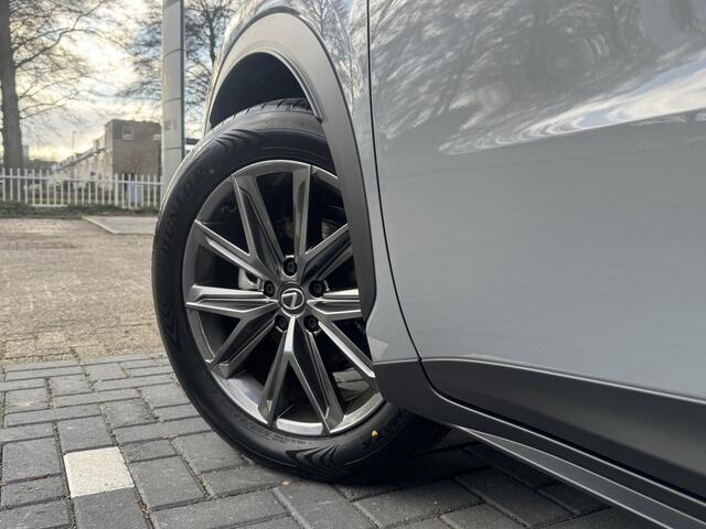 Lexus LBX Business Line Pro 2WD Dodehoekdetectie, Beige leer, Elektrische achterklep , All-in Rijklaarprijs
