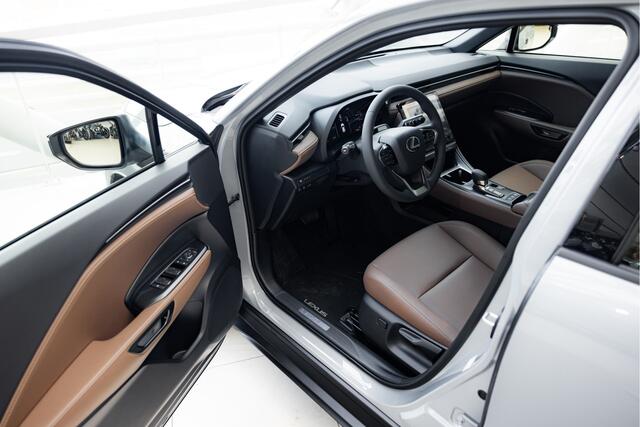 Lexus LBX Elegant 2WD Limited | Tech Pack | Apple Carplay | Keyless |