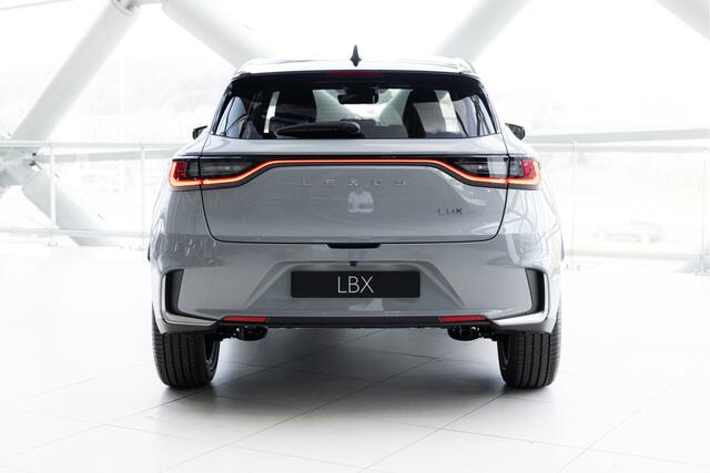 Lexus LBX Emotion 2WD | Stoel & Stuurverwarming | Apple Carplay |