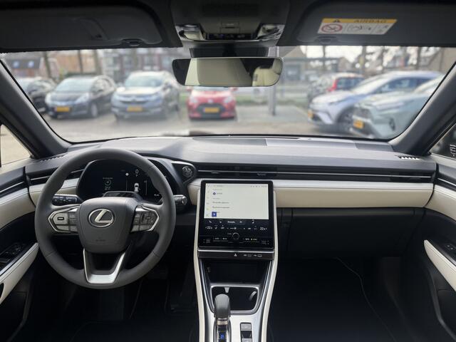 Lexus LBX Business Line Pro 2WD Dodehoekdetectie, Licht beige leer, Elektrische achterklep , All-in Rijklaarprijs