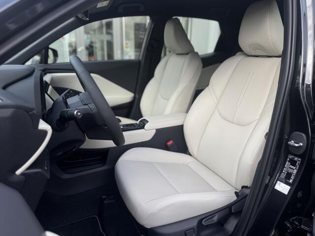 Lexus LBX Business Line Pro 2WD Dodehoekdetectie, Licht beige leer, Elektrische achterklep , All-in Rijklaarprijs