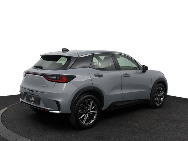 Lexus LBX Elegant 2WD | Uit voorraad leverbaar! | Lederen bekleding | 18 Inch Lichtmetalen velgen | Elektrisch bedienbare achterklep | Smart Entry