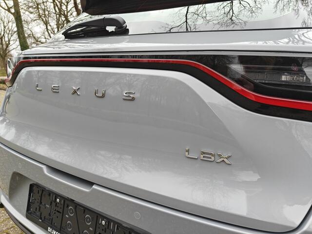 Lexus LBX LBX 1.5 Hybrid Business