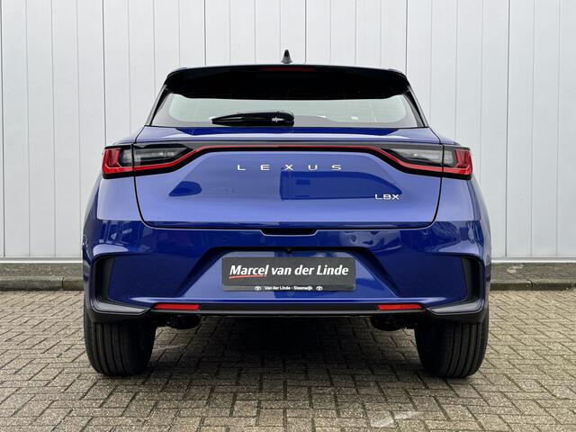 Lexus LBX 2WD 1.5 Hybrid Comfort Safety Stoelverwarming Carplay PDC BSM Snel Rijden!