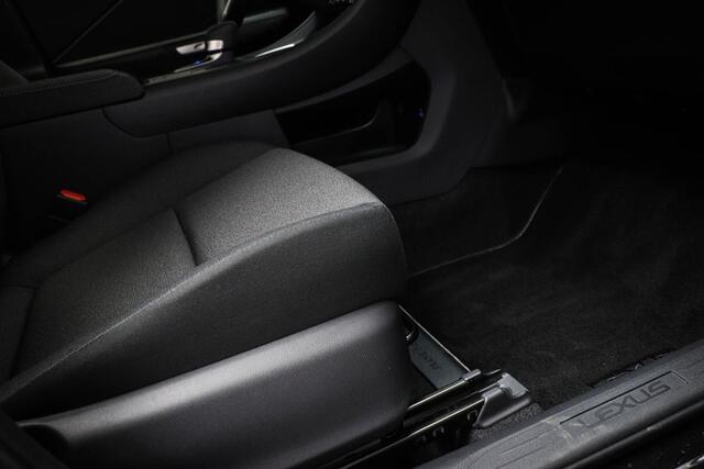 Lexus LBX Business Line 2WD | CLIMA | STOELVERWARMNG | DAB | CAMERA