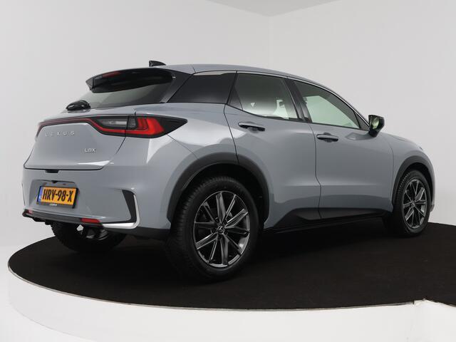 Lexus LBX Elegant + Tech Pack