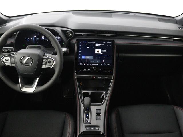 Lexus LBX Elegant + Tech Pack