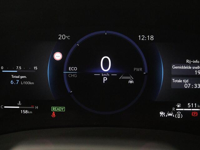 Lexus LBX Elegant + Tech Pack