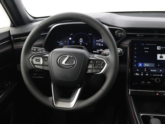 Lexus LBX Elegant + Tech Pack