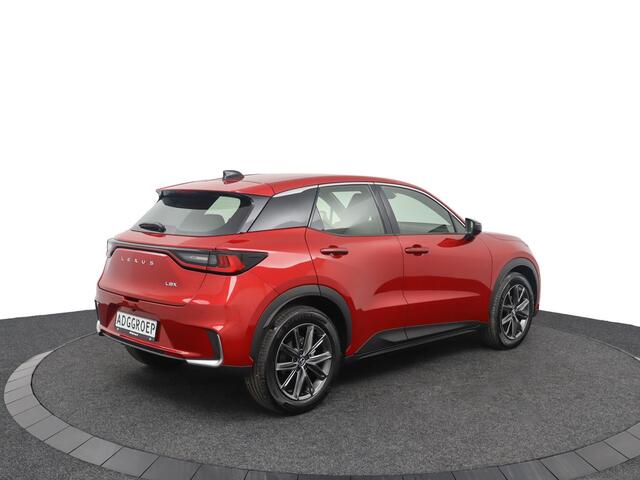 Lexus LBX Elegant 2WD | Lederen bekleding | 18 Inch Lichtmetalen velgen | Elektrisch bedienbare achterklep | Smart Entry