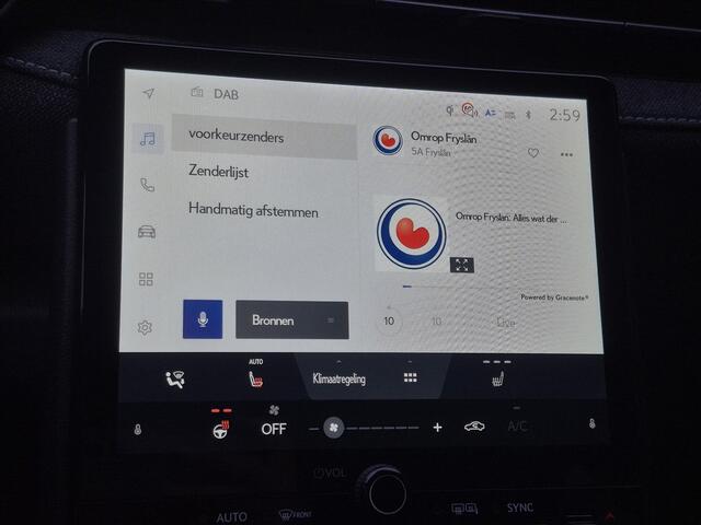 Lexus LBX Business Line Pro 2WD | Stoel/stuur verw. | Full-LED | Parkeersensor rondom |