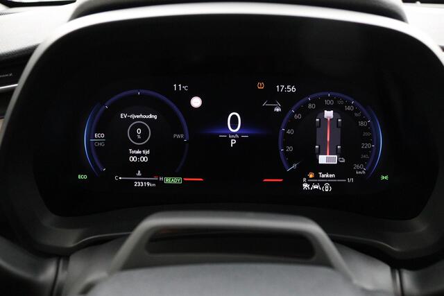 Lexus LBX Elegant 2WD | Tech Pack | Elektrisch bedienbare achterklep | Stoelverwarming | Parkeersensoren