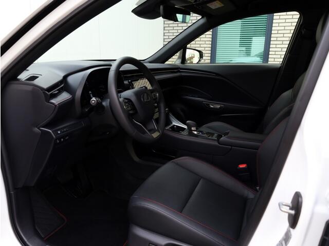 Lexus LBX Emotion 2WD | Tech Pack | Leder | El achterklep | Dodehoek