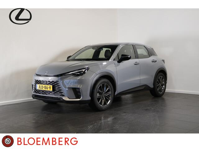 Lexus LBX Elegant 2WD