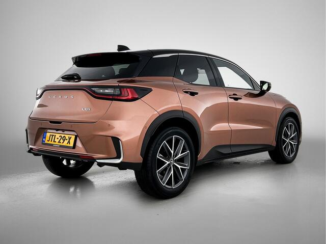 Lexus LBX Cool 2WD