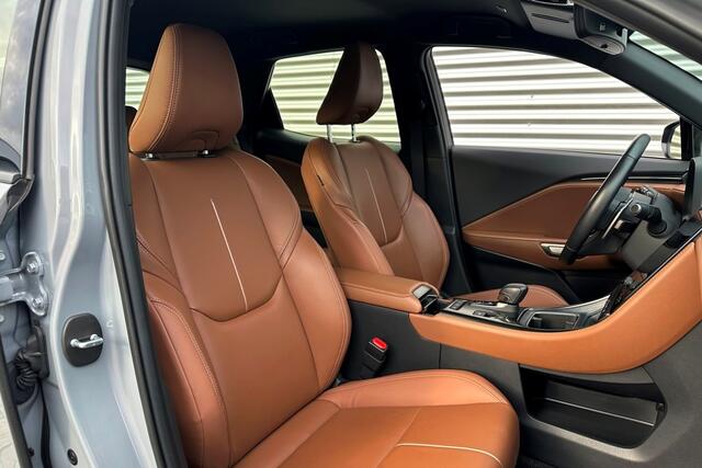 Lexus LBX Relax 2WD Tech Pack / Leder