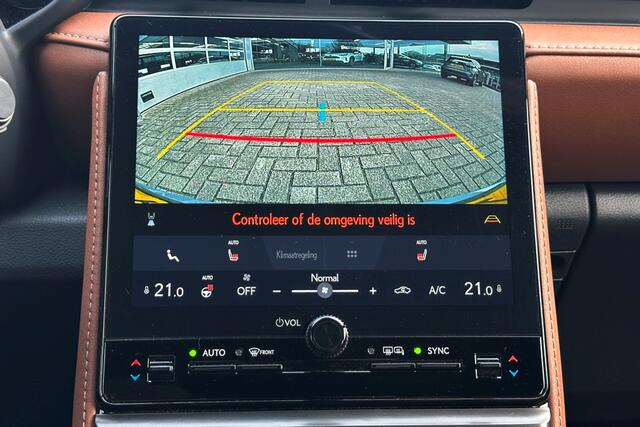 Lexus LBX Relax 2WD Tech Pack / Leder