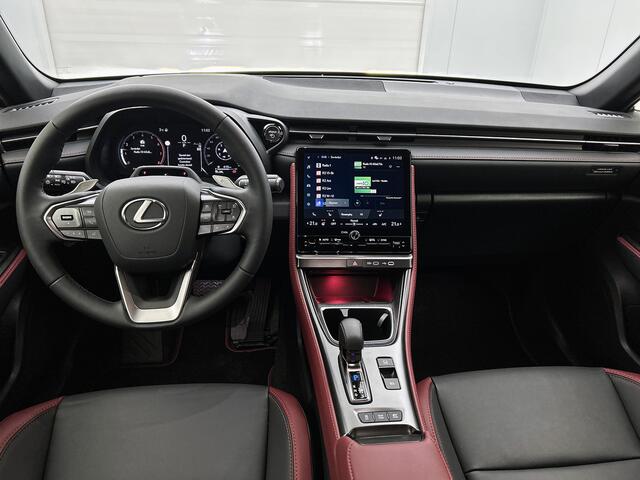 Lexus LBX 35th Edition | Bi-Tone Premium Metallic | 18" Mat Zwarte Velgen | Dark Rose Interieur |