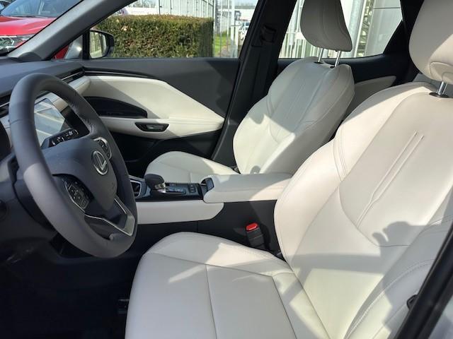 Lexus LBX Elegant 2WD Tech Pack