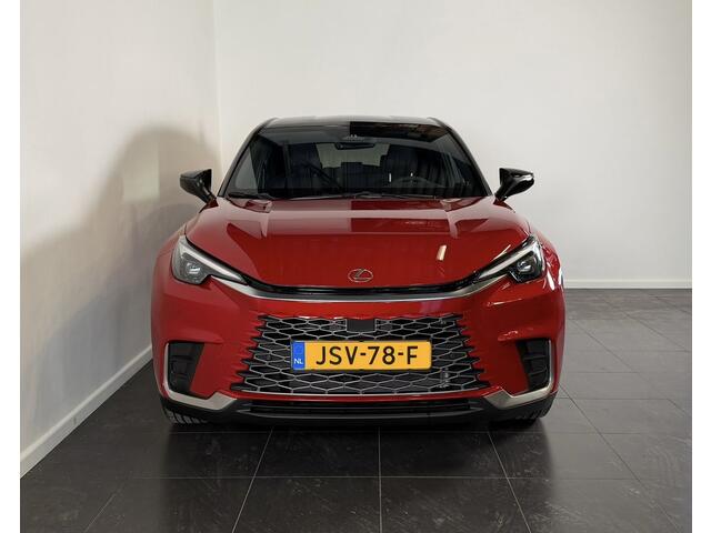 Lexus LBX Emotion 2WD