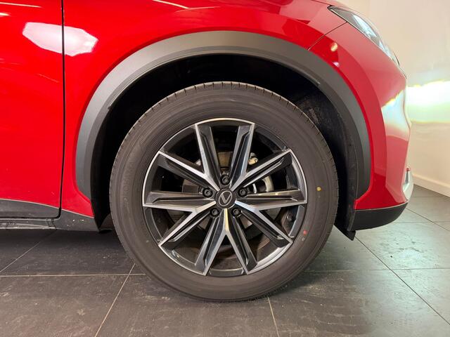 Lexus LBX Emotion 2WD