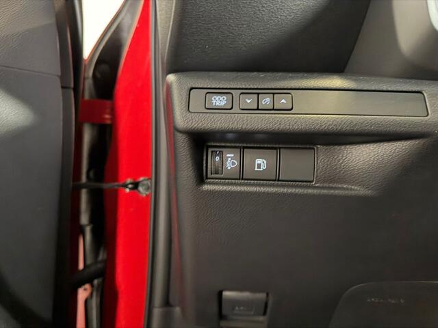 Lexus LBX Emotion 2WD