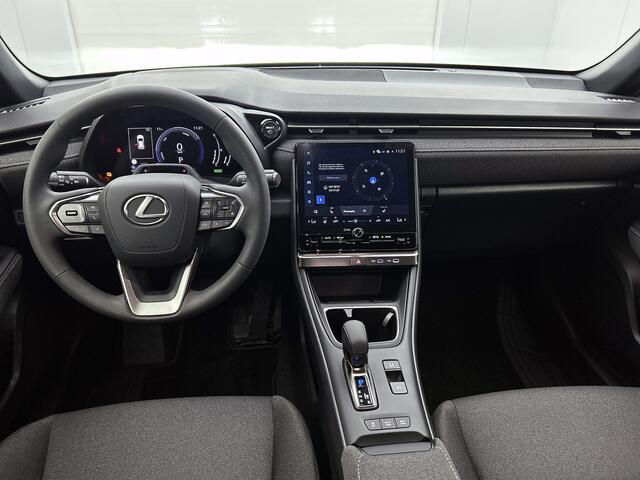 Lexus LBX 2WD | Parkeersensoren | Blind Spot Monitor | Apple CarPlay / Android Auto |