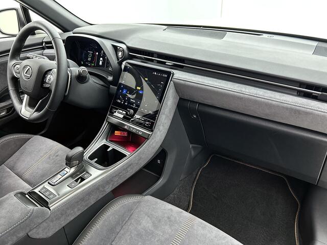 Lexus LBX 1.5 Hybrid Cool | Obisidian Pack | Premium Pack | Stoel- en stuurverwarming | Digitaal dashboard |