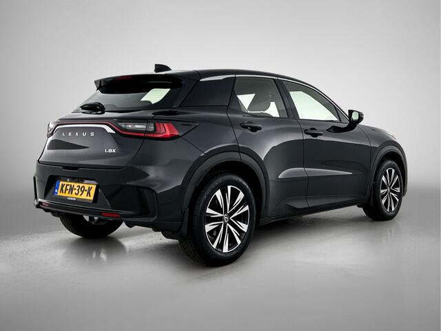 Lexus LBX Elegant 2WD
