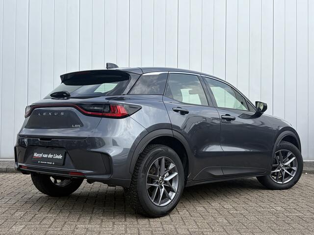 Lexus LBX Business Line 2WD Parkeer en Dodehoek Sensoren Stoel Stuur Verwarming