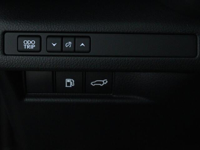 Lexus LBX Emotion 2WD