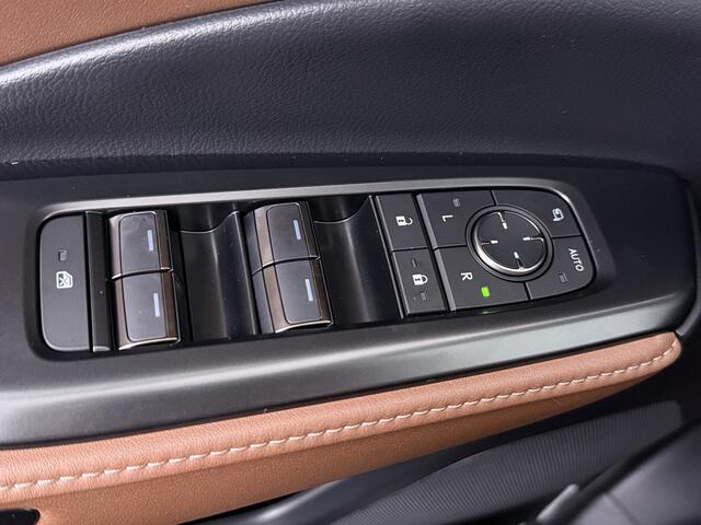 Lexus LBX Relax 2WD | Tech Pack |