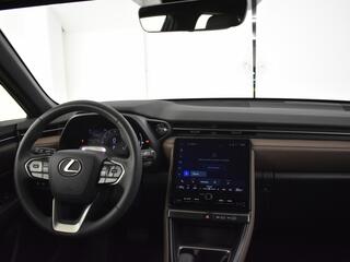 Lexus LBX