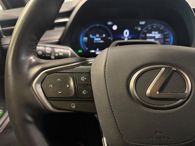 Lexus LBX Emotion 2WD + Advanced Pack | Mark Levinson | Dashcam | 360' Camera |